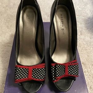 Madden Girl Bow heels